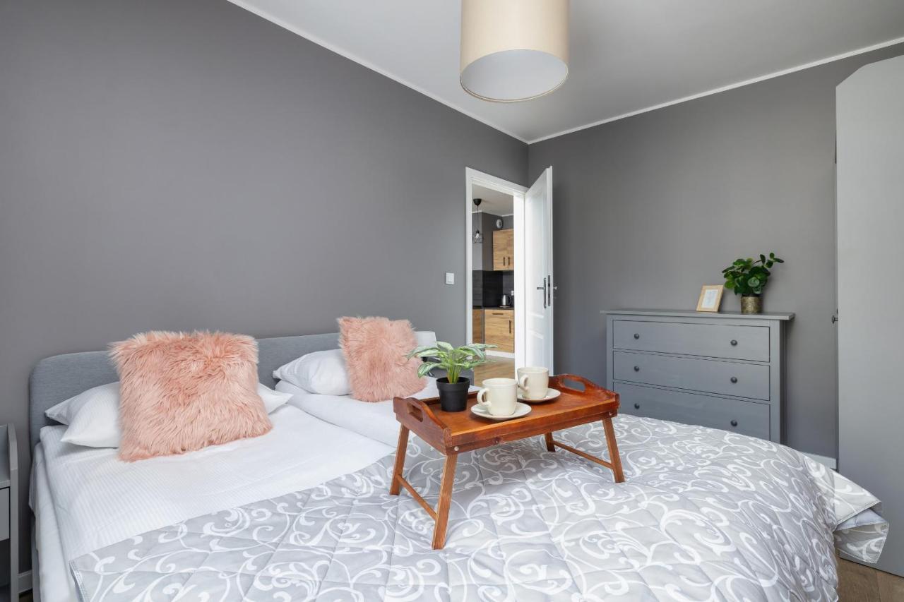 Comfy Apartment Pachonskiego With Parking In Krakow By Noclegi Renters Exteriér fotografie