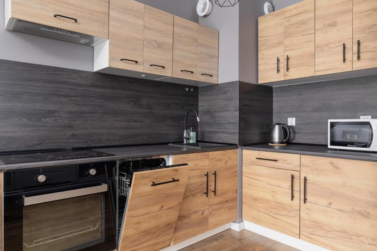 Comfy Apartment Pachonskiego With Parking In Krakow By Noclegi Renters Exteriér fotografie